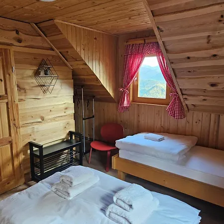 Koca Na Talezu Inn