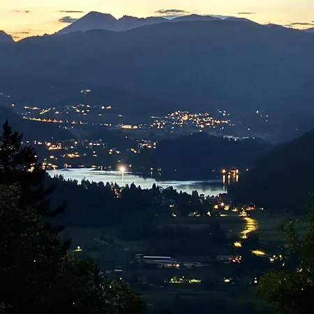 Koca Na Talezu Inn *
